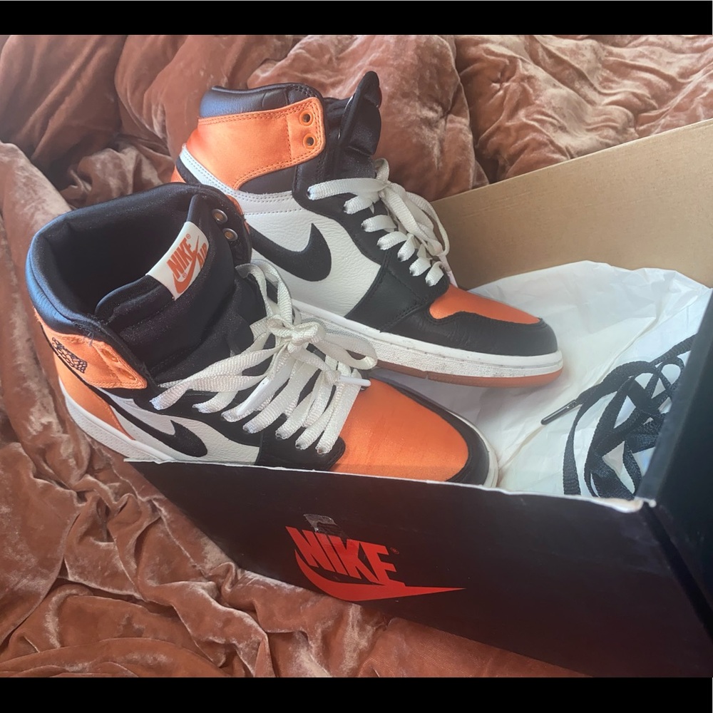 Jordan 1 Retro High Satin Shattered Backboard (W)